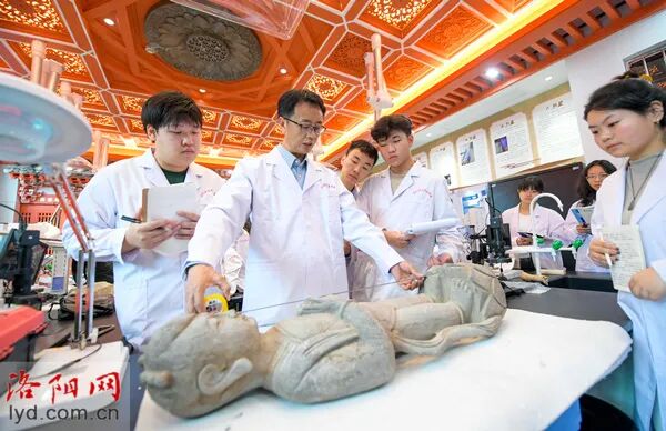 1760605025196808.jpg 165.jpg